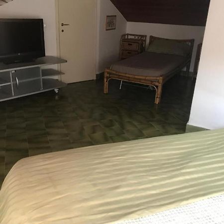 Appartamento La Mansarda Lecco Luaran gambar
