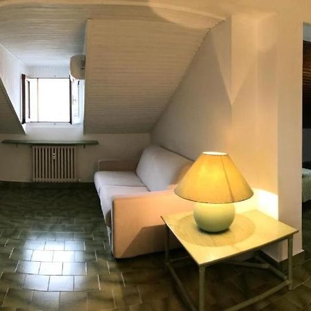 Appartamento La Mansarda Lecco Luaran gambar