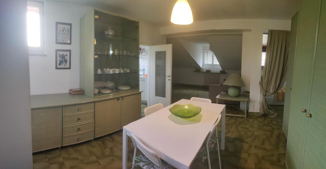Appartamento La Mansarda Lecco Luaran gambar